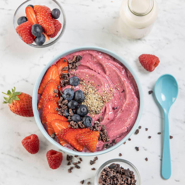 Mixed Berry and Oats Breakfast Bowl